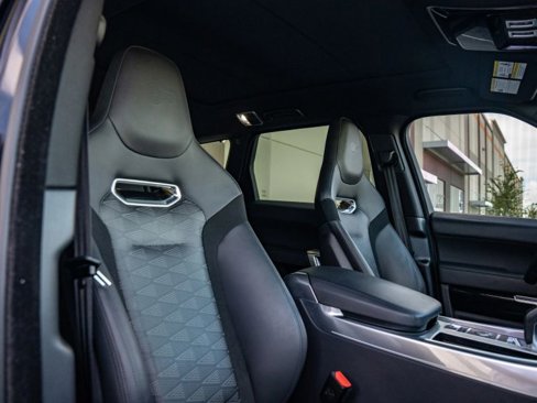 Used 2022 Land Rover Range Rover Sport SVR image 17