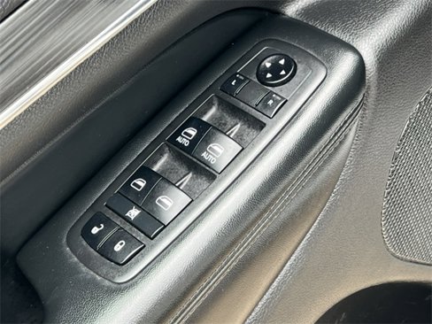 Used 2019 Jeep Grand Cherokee Limited image 15