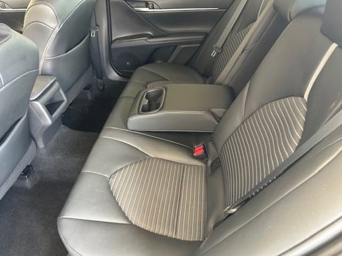 Used 2021 Toyota Camry SE w/ Convenience Package image 17