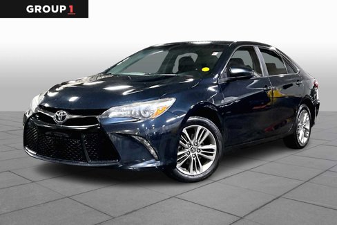 Used 2017 Toyota Camry SE image 1