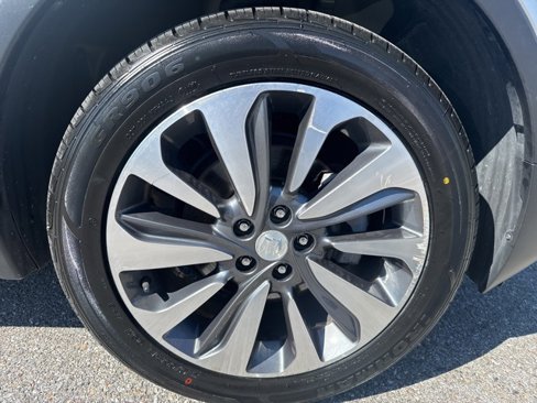 Used 2022 Buick Encore Preferred w/ Safety Package image 9