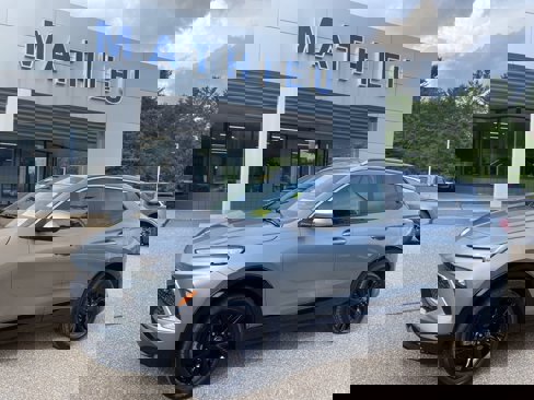 Used 2024 Buick Encore GX Sport Touring image 1