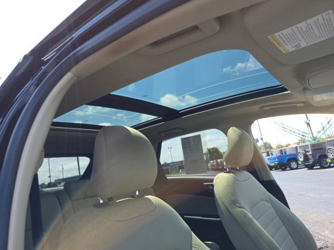 Used 2019 Ford Edge SEL image 36