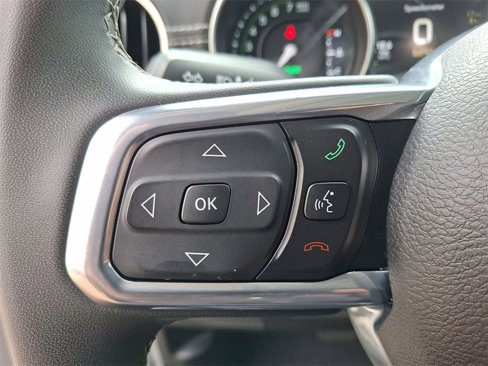 Used 2023 Jeep Wrangler Unlimited Sahara image 23