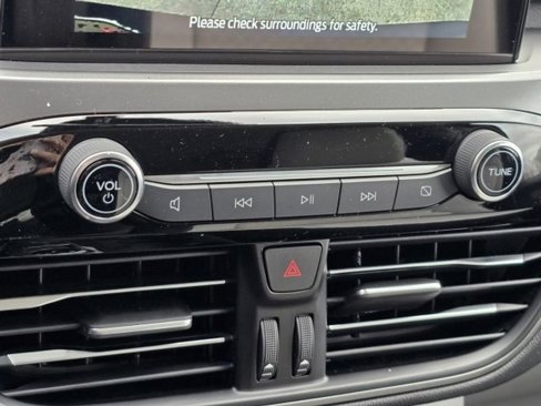 New 2025 Ford Escape Active w/ Cold Weather Package image 17