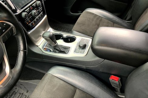 Used 2020 Jeep Grand Cherokee Laredo w/ Quick Order Package 2BN North image 16
