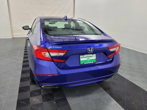 Used 2018 Honda Accord Sport image 6