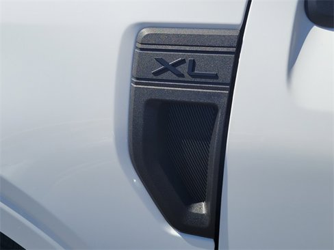 New 2025 Ford Maverick XL image 11