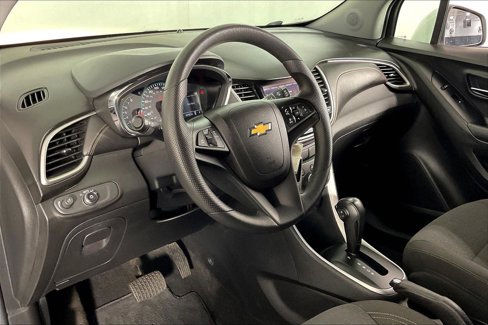 Used 2022 Chevrolet Trax LS w/ Tint and Cruise Package image 18