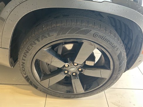 Used 2023 Land Rover Defender 110 S image 21