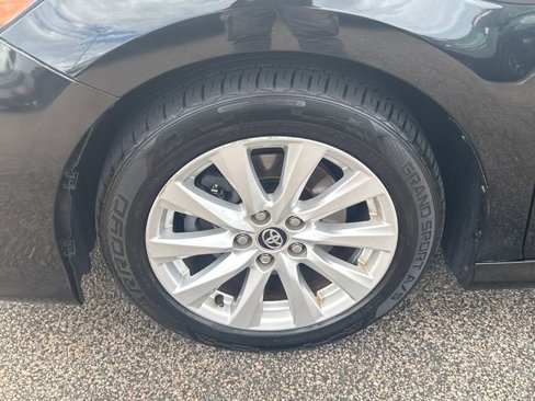 Used 2020 Toyota Camry LE image 36