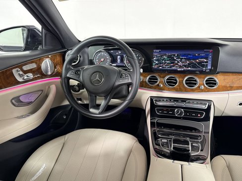 Used 2018 Mercedes-Benz E 300 image 22