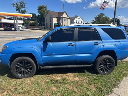 Used 2004 Toyota 4Runner SR5 image 3