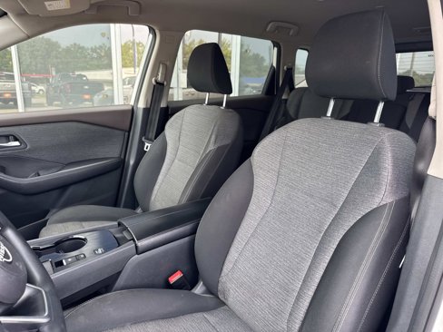 Used 2023 Nissan Rogue SV image 15