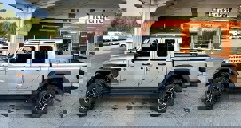 Used 2021 Jeep Gladiator Mojave image 2