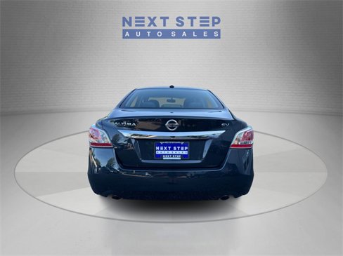 Used 2015 Nissan Altima 2.5 SV w/ Convenience Package image 7