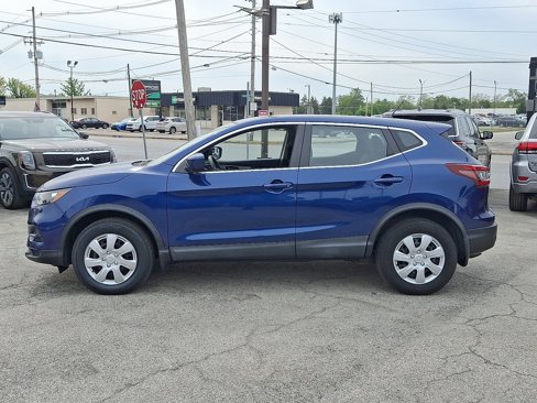 Used 2020 Nissan Rogue Sport S image 4