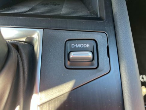 Used 2025 Nissan Kicks SV image 29
