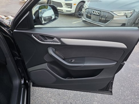 Used 2018 Audi Q3 2.0T Premium image 44