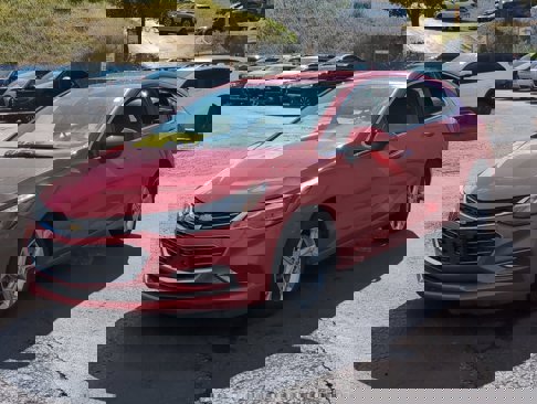 Used 2018 Chevrolet Cruze Premier image 3
