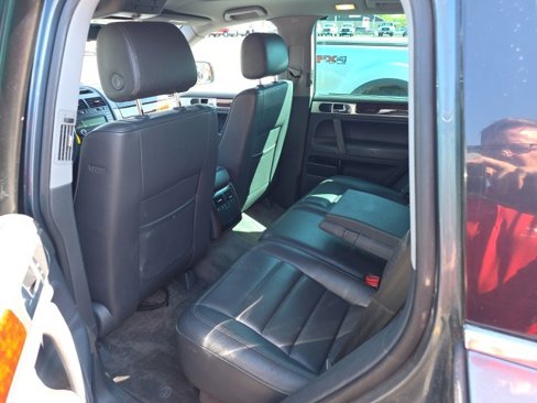 Used 2004 Volkswagen Touareg V6 image 8