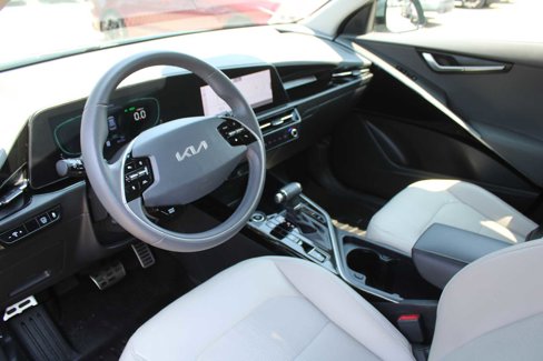 Certified 2023 Kia Niro EX Touring image 21