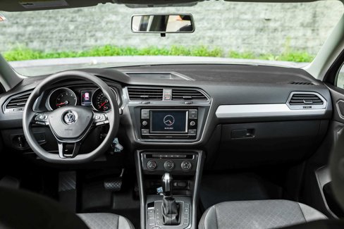 Used 2020 Volkswagen Tiguan S image 24