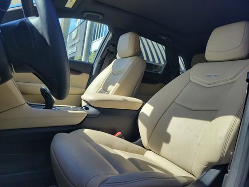 Used 2018 Cadillac XT5 Luxury w/ Driver Awareness Package image 45