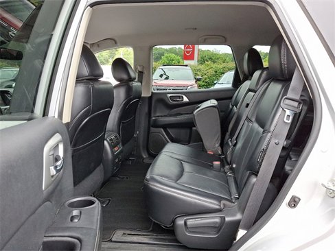 Used 2020 Nissan Pathfinder SL image 11