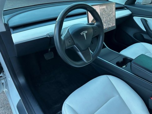 Used 2020 Tesla Model 3 Long Range image 11