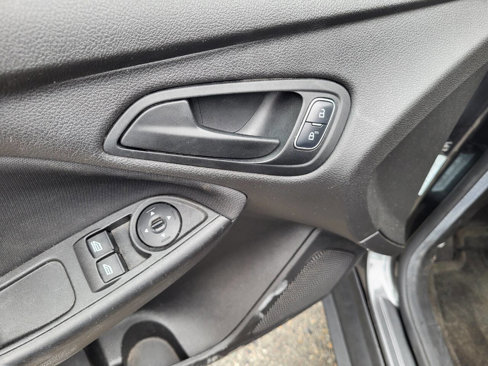 Used 2018 Ford Focus S image 15