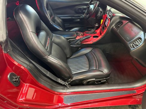 Used 1999 Chevrolet Corvette Coupe w/ Memory Pkg image 24