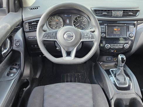Used 2020 Nissan Rogue Sport SV image 15