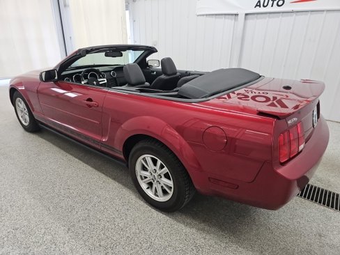 Used 2007 Ford Mustang Premium image 10