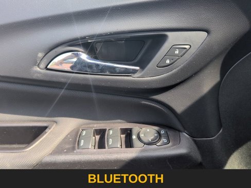 Used 2022 Chevrolet Equinox RS w/ RS Leather Package image 14