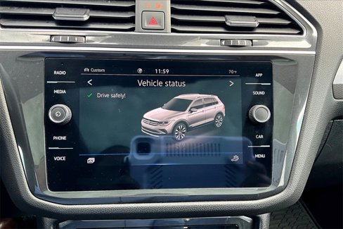 Used 2022 Volkswagen Tiguan SE image 9