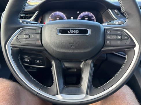 New 2025 Jeep Grand Cherokee Laredo w/ Luxury Tech Group I image 25