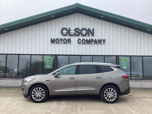 Used 2018 Buick Enclave Essence image 1