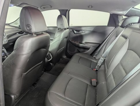 Used 2017 Chevrolet Malibu Premier w/ Driver Confidence Package image 17
