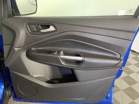 Used 2018 Ford Escape SE image 22