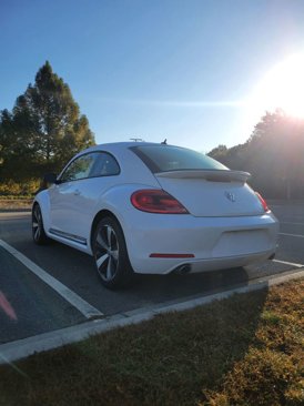 Used 2013 Volkswagen Beetle 2.0T image 5