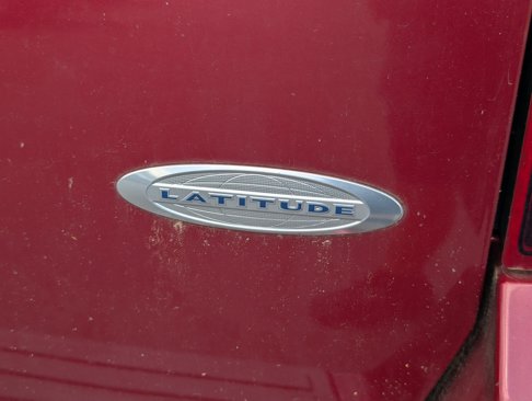 Used 2016 Jeep Compass Latitude image 3