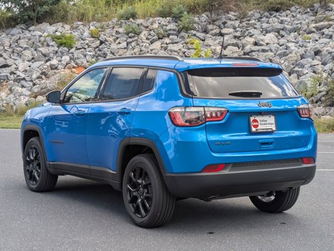 New 2025 Jeep Compass Latitude w/ Sun and Sound Group image 7