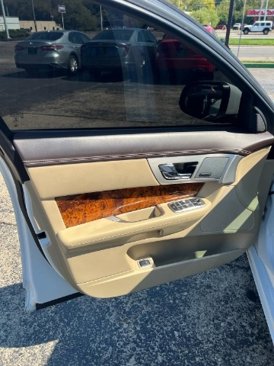 Used 2015 Jaguar XF Portfolio image 5