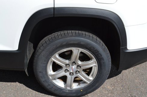 Used 2019 GMC Acadia SLE image 39