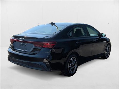 Used 2023 Kia Forte LXS image 6
