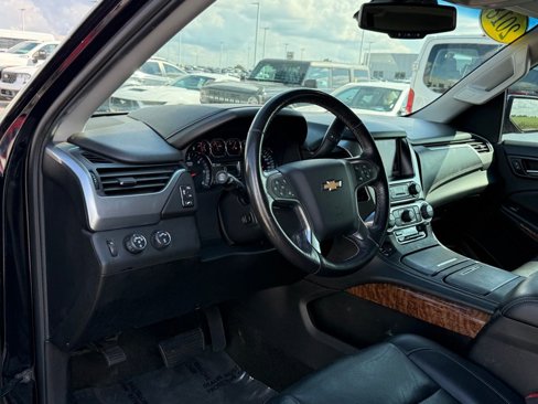 Used 2018 Chevrolet Suburban Premier image 4