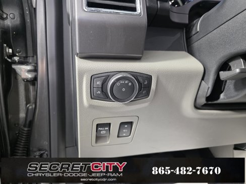 Used 2015 Ford F150 XLT w/ Equipment Group 302A Luxury image 12