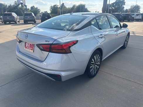 Used 2024 Nissan Altima 2.5 SV image 5
