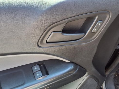 Used 2018 Chevrolet Colorado W/T image 16